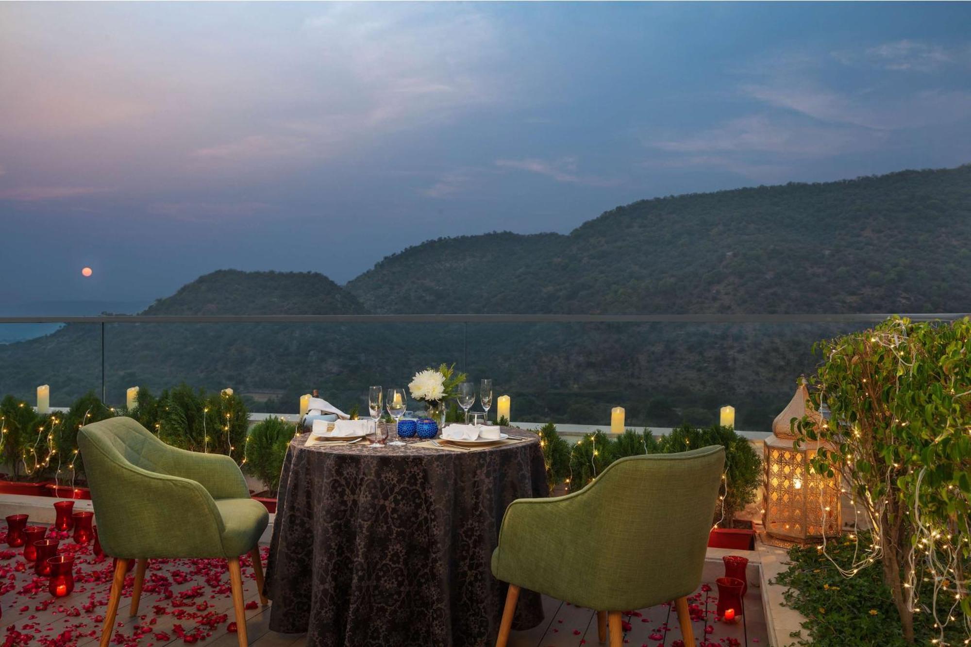 Doubletree By Hilton Jaipur Amer Екстериор снимка