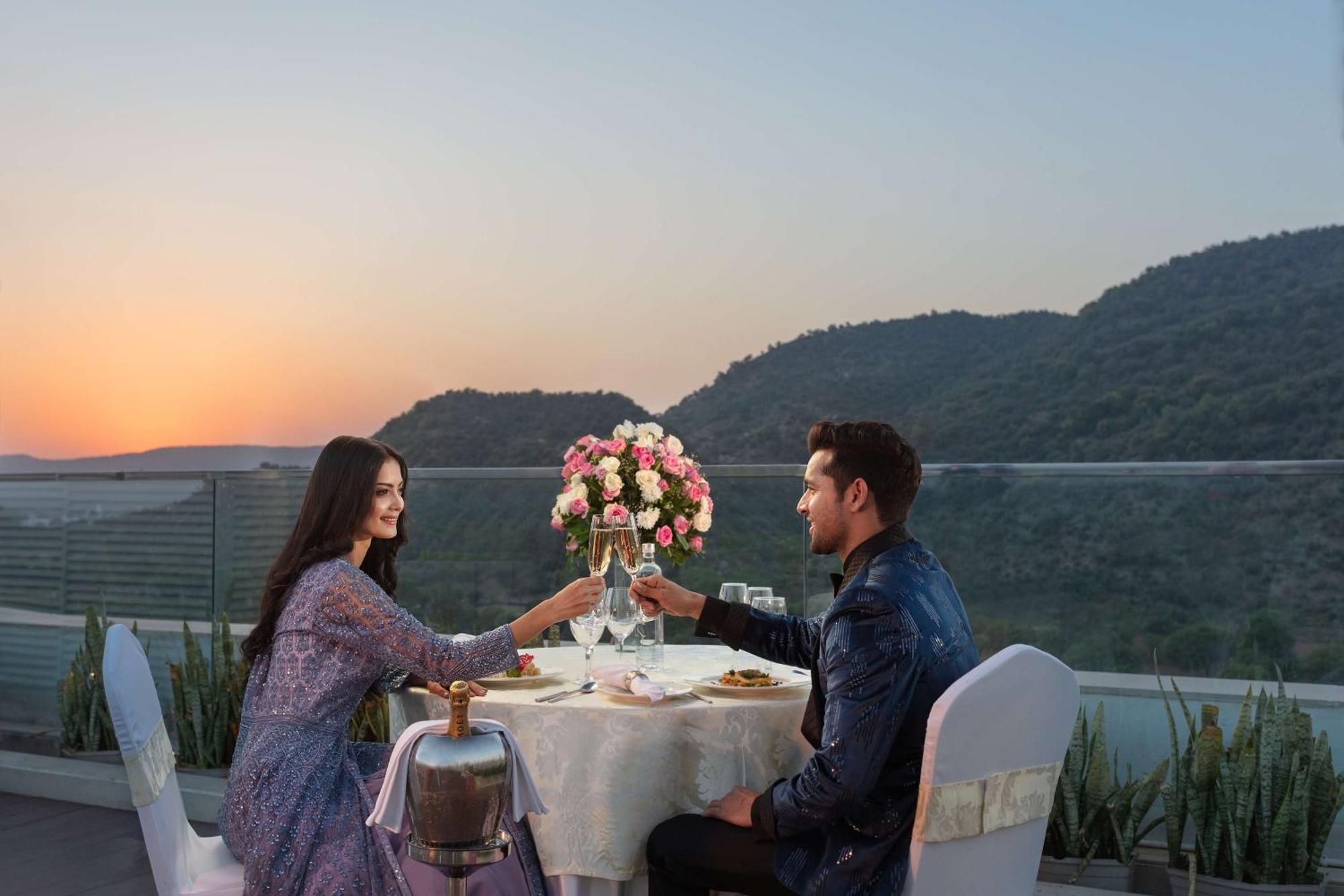Doubletree By Hilton Jaipur Amer Екстериор снимка