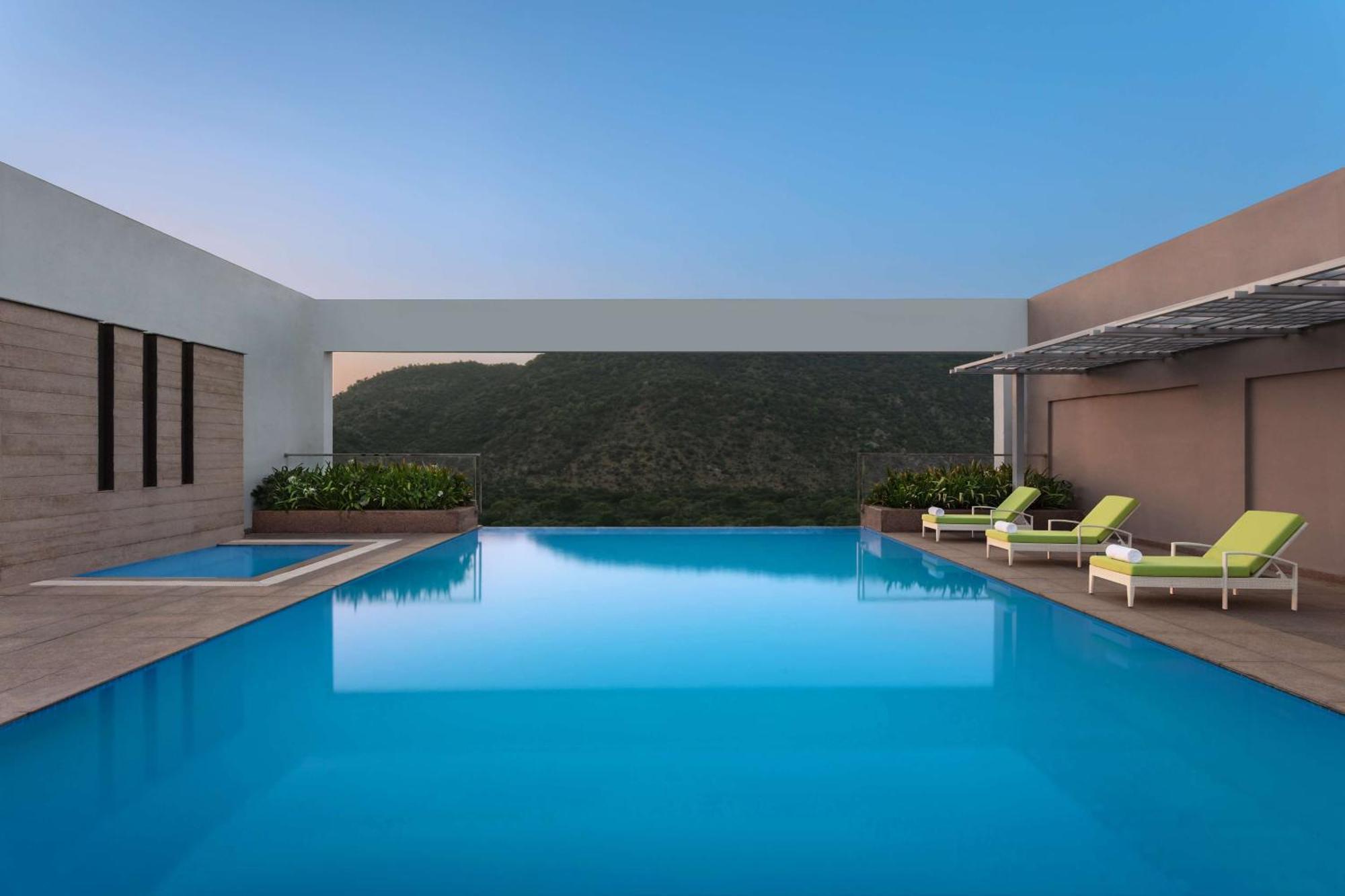 Doubletree By Hilton Jaipur Amer Екстериор снимка