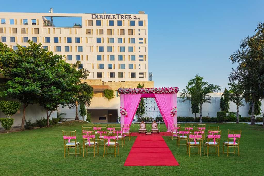 Doubletree By Hilton Jaipur Amer Съоръжения снимка